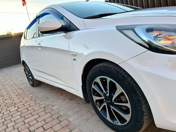 2014 Hyundai Solaris I, белый, 850000 рублей - вид 6