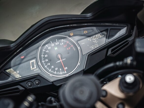 2014 Honda VFR 800, чёрный, 666000 рублей - вид 8