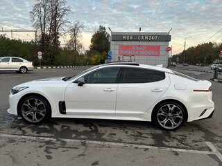 2019 Kia Stinger I, белый, 3000000 рублей, вид 4