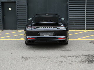 2021 Porsche Panamera 4 Executive II Рестайлинг, чёрный, 11300000 рублей, вид 4
