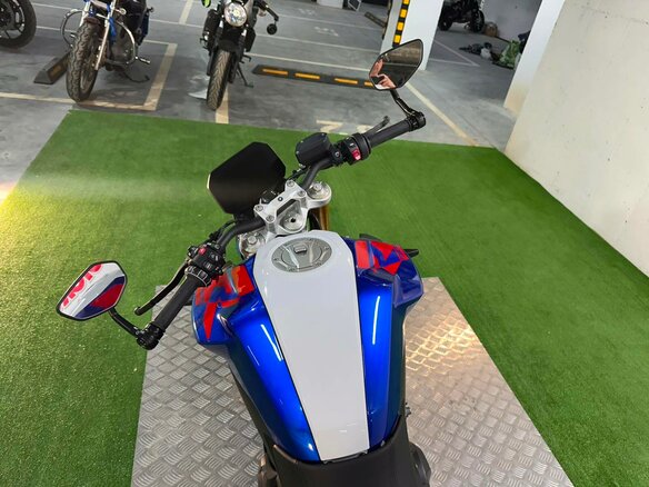 2024 BMW F 900 R, синий, 1150000 рублей - вид 18