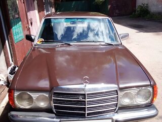 1979 Mercedes-Benz W123 300, коричневый, 470000 рублей, вид 2