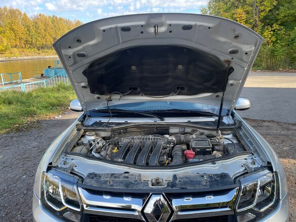 2015 Renault Duster I Рестайлинг, серебристый - вид 3