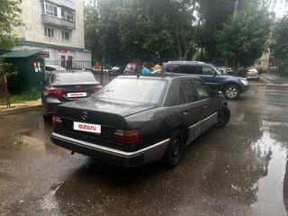 1985 Mercedes-Benz W124 230, серый, 180000 рублей, вид 3