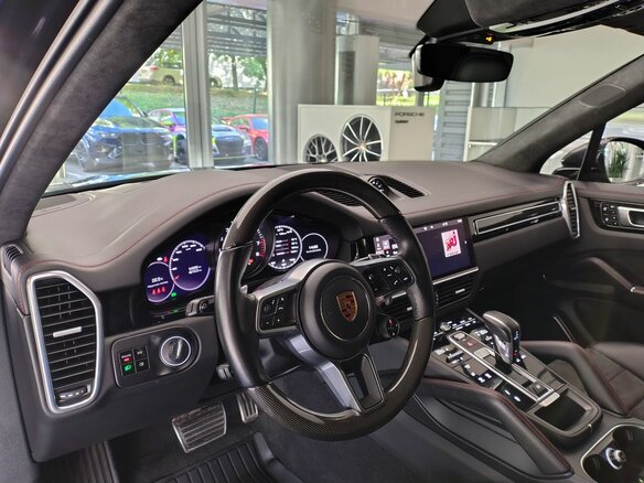 2021 Porsche Cayenne GTS III, чёрный - вид 9