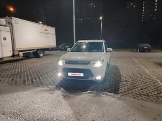 2014 Mitsubishi Outlander III, белый, 1500000 рублей, вид 4