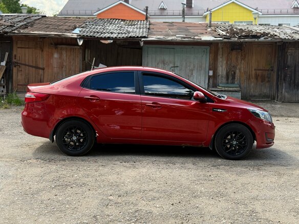 2012 Kia Rio III, красный, 700000 рублей - вид 3