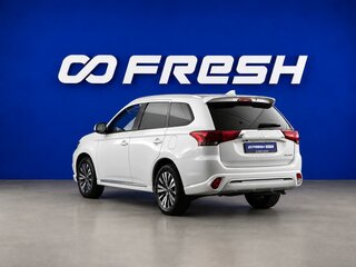 2022 Mitsubishi Outlander III Рестайлинг 3, белый, 2819444 рублей, вид 2
