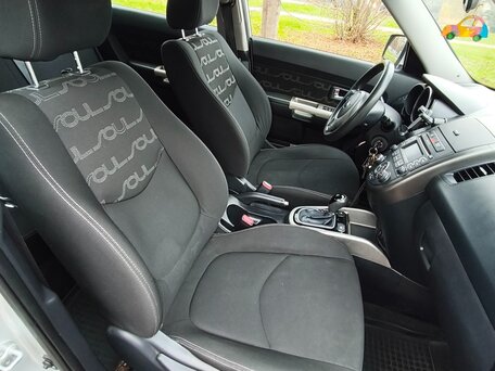 2013 Kia Soul I Рестайлинг, серебристый, 830000 рублей, вид 4