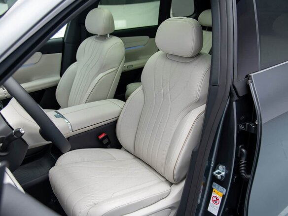 2026 Changan Qiyuan Q07 31.7 kWh, серый, 3480000 рублей - вид 17