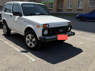 2024 Lada (ВАЗ) Niva Legend I, белый, 900000 рублей, вид 2