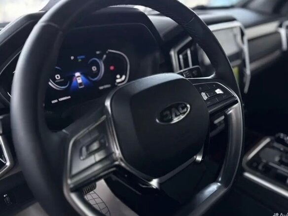 2024 JAC T9, серый, 3100000 рублей - вид 2
