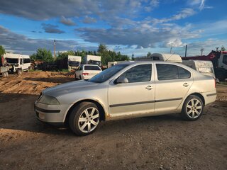 2005 Skoda Octavia II (A5), серебристый, 400000 рублей, вид 4