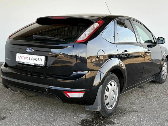 2011 Ford Focus II Рестайлинг, чёрный - вид 4