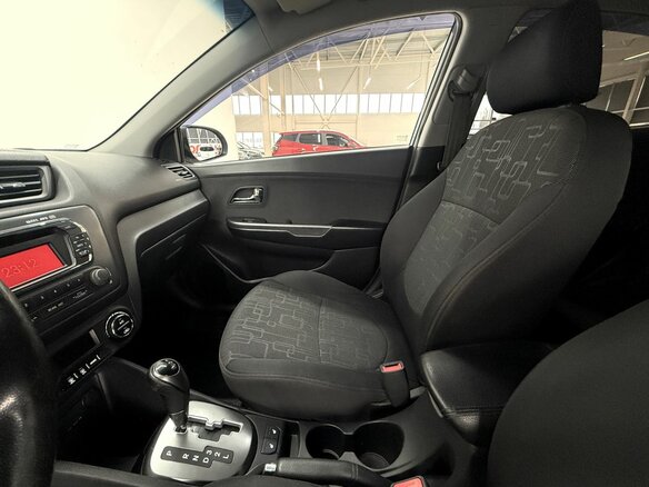 2012 Kia Rio 4-speed III, серебристый, 750000 рублей - вид 15