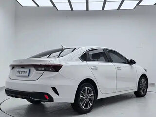 2023 Kia K3 II (China Market) Рестайлинг, белый, 1515004 рублей, вид 3