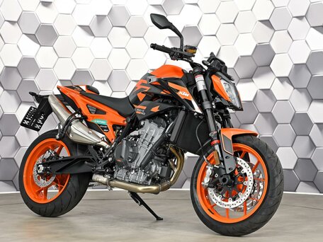 2023 KTM 890 Duke GP, оранжевый, 899000 рублей, вид 1