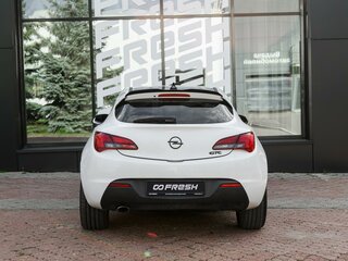 2013 Opel Astra GTC J Рестайлинг, белый, 729000 рублей, вид 4