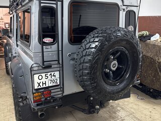2014 Land Rover Defender 110 I Рестайлинг, серебристый, 4000000 рублей, вид 3