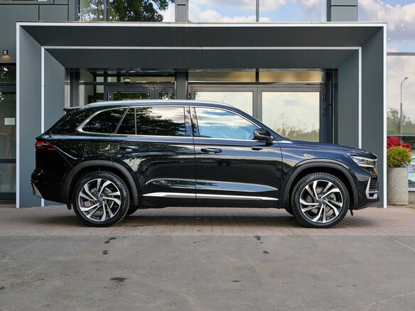 2023 Geely Monjaro I, чёрный, 2979900 рублей - вид 3