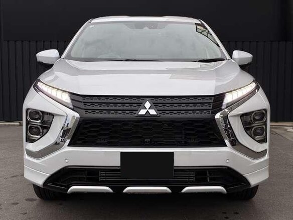 2022 Mitsubishi Eclipse Cross I Рестайлинг, белый, 1810000 рублей - вид 1