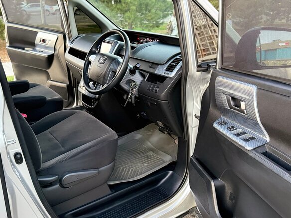 2010 Toyota Noah II (R70), серый - вид 16