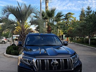 2018 Toyota Land Cruiser Prado 150 Series Рестайлинг 2, чёрный, 6650000 рублей, вид 1