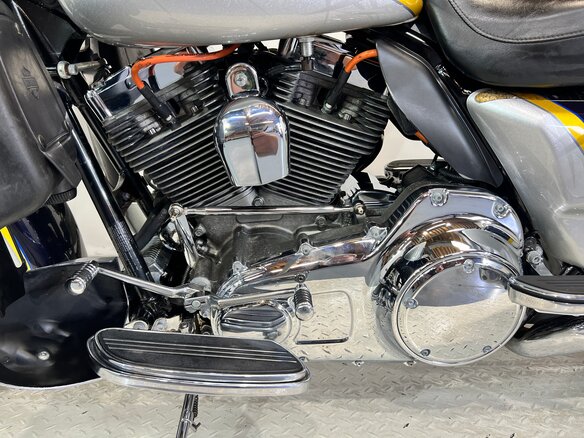 2012 Harley-Davidson Electra Glide, серебристый, 980000 рублей - вид 26