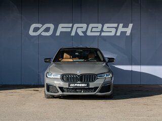 2020 BMW 5 серии 530i xDrive VII (G30/G31/G38) Рестайлинг, серый, 4830000 рублей, вид 3
