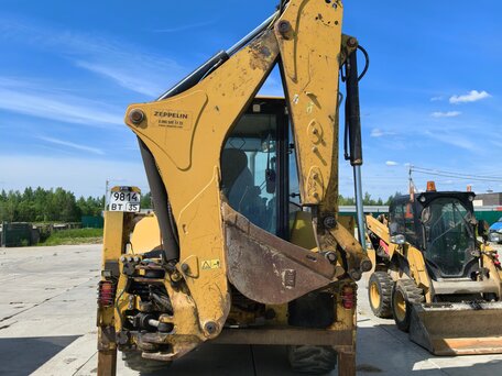 2018 Caterpillar 428F2, жёлтый, 5850000 рублей, вид 2