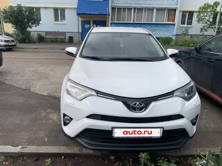 2019 Toyota RAV4 IV (XA40) Рестайлинг, белый, 2450000 рублей, вид 1