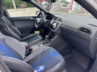 2022 Volkswagen Tiguan R, белый, 5300000 рублей, вид 4