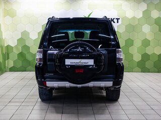 2013 Mitsubishi Pajero IV Рестайлинг 1, чёрный, 1949000 рублей, вид 4