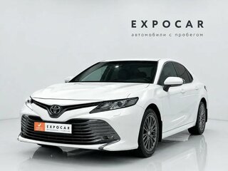 2021 Toyota Camry VIII (XV70), белый, 2360000 рублей, вид 1