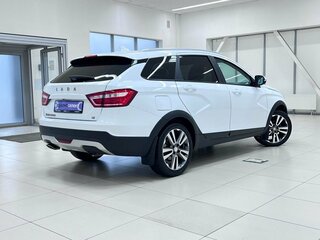 2018 Lada (ВАЗ) Vesta SW Cross I, белый, 1000000 рублей, вид 5