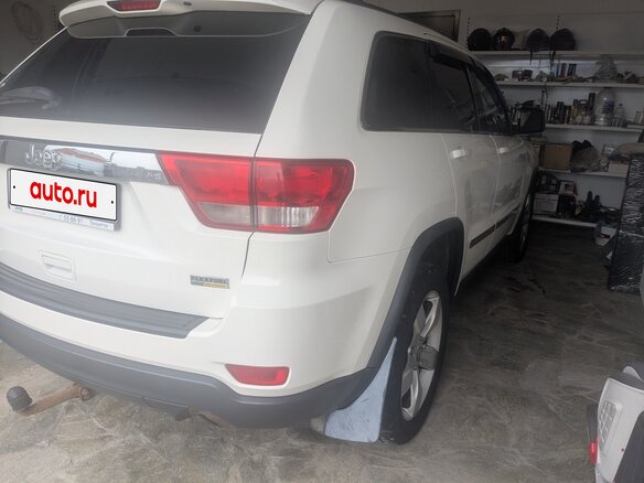 2010 Jeep Grand Cherokee IV (WK2), белый, 1520000 рублей - вид 5