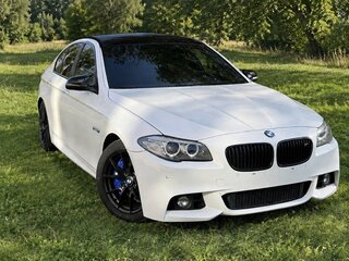 2013 BMW 5 серии 520i VI (F10/F11/F07) Рестайлинг, белый, 2000000 рублей, вид 5
