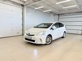 2012 Toyota Prius Alpha I (ZVW40/41), белый, 1349000 рублей
