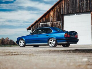 1992 BMW M5 II (E34), синий, 5650000 рублей, вид 5