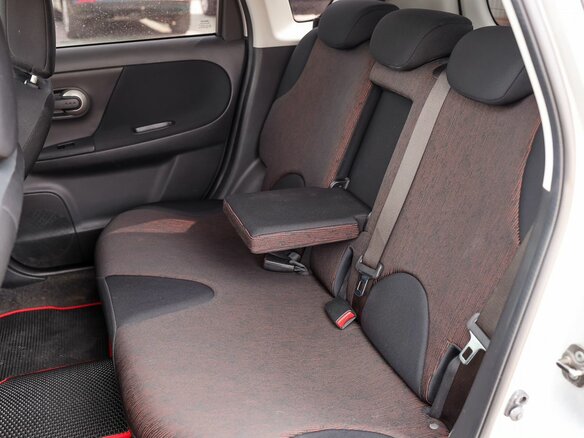 2011 Nissan Note I Рестайлинг, серебристый, 799000 рублей - вид 12