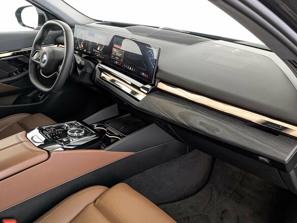 2023 BMW 5 серии 530i xDrive VIII (G60/G61/G68), чёрный, 6450000 рублей - вид 12