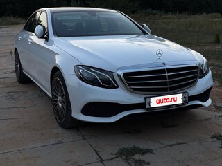 2017 Mercedes-Benz E-Класс 200 V (W213, S213, C238), белый, 3090000 рублей, вид 4