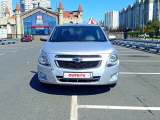 2014 Chevrolet Cobalt II, серебристый, 495000 рублей, вид 2