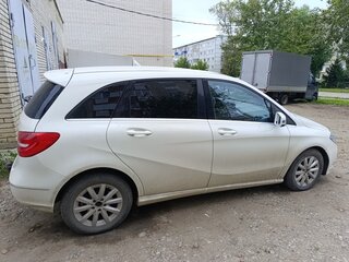 2014 Mercedes-Benz B-Класс 200 II (W246) Рестайлинг, белый, 800000 рублей, вид 2
