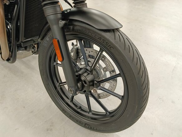 2023 Triumph Speed Twin, зелёный - вид 8