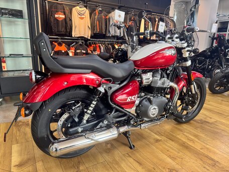 2026 Royal Enfield Super Meteor, пурпурный, 792000 рублей, вид 3