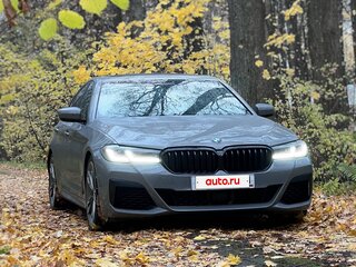 2022 BMW 5 серии M550i xDrive VII (G30/G31/G38) Рестайлинг, серый, 8300000 рублей, вид 2