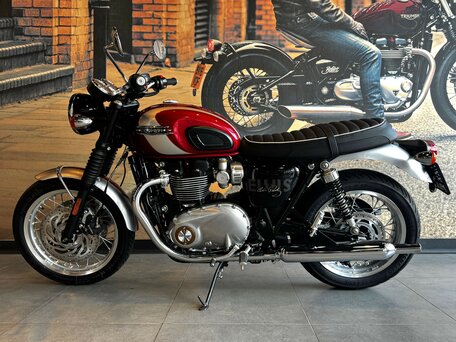 2024 Triumph Bonneville T120, красный, 1850000 рублей, вид 2