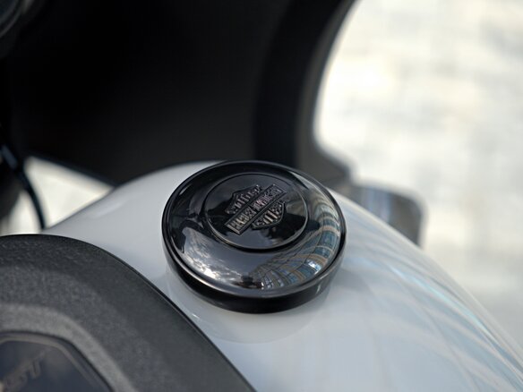 2024 Harley-Davidson Low Rider ST, серый, 2350000 рублей - вид 20