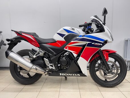 2016 Honda CBR 300R, красный, 370000 рублей, вид 1